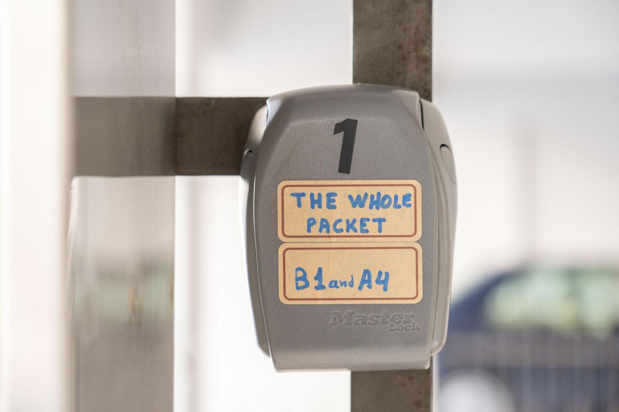 拉里萨The Whole Packet B1 Center With Parking公寓 外观 照片